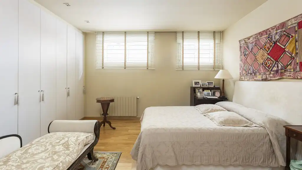 Schlafzimmer von Wohnungen zum Verkauf in Barcelona mit Klimaanlage, Heizung und Parkett