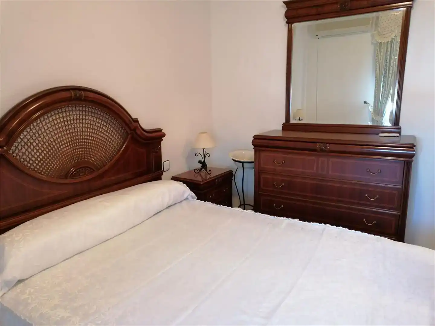 Habitación de Piso en venta en Calañas con Aire acondicionado, Amueblado y Horno