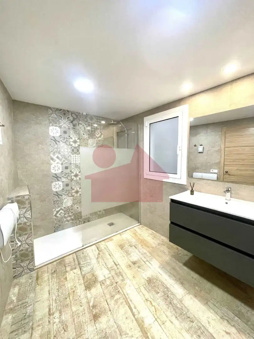 Wohnung mit Terrasse zum Verkauf in Col.legis Nous, imagen 5