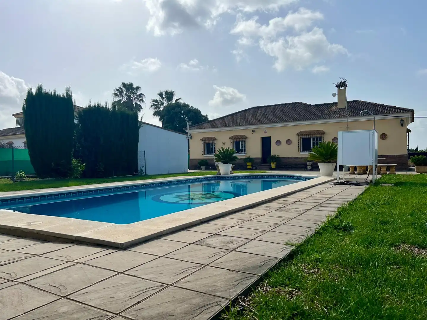 Exterior view of Houses for sale in Córdoba  with Air Conditioner and Swimming Pool