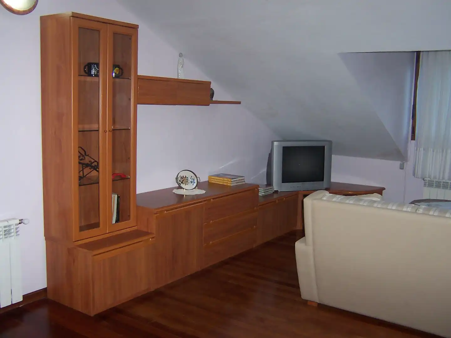 Sala d'estar de Casa o xalet en venda en Luena  amb Jardí privat, Terrassa i Moblat