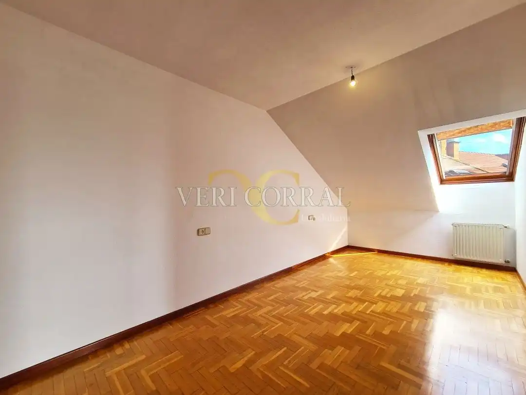 Dúplex en venta en Avenida del Llano, Llano
