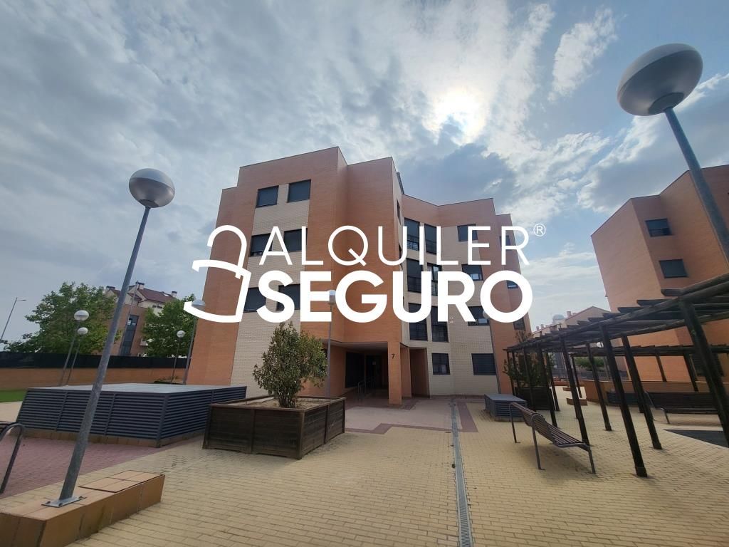 Exterior view of Flat to rent in Navalcarnero  with Air Conditioner, Heating and Swimming Pool