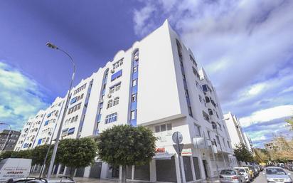 Flat for sale in Parque Ayala - Jardín de la Abadía - Huelín