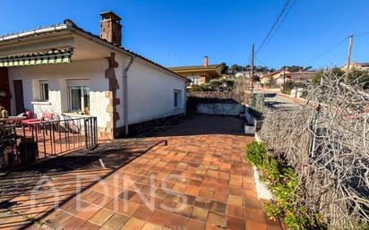 Vista exterior de Casa o xalet en venda en Caldes de Montbui amb Calefacció, Jardí privat i Terrassa