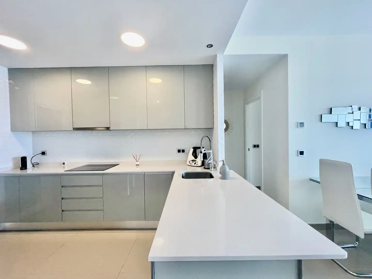 Apartamento con piscina en alquiler en Playa de Poniente, imagen 11