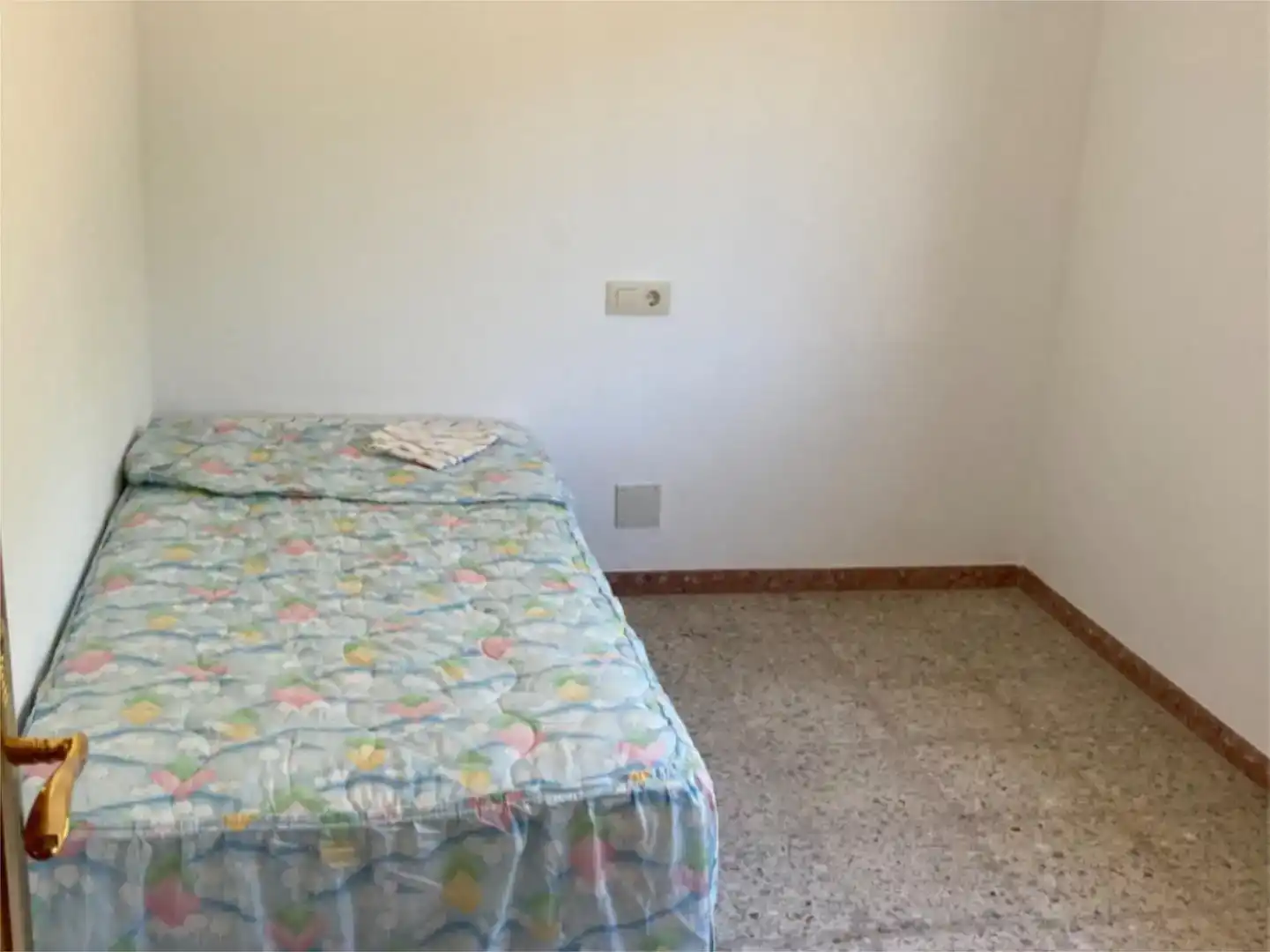 Habitación de Planta baja en venta en Tomiño con Jardín privado, Trastero y Amueblado