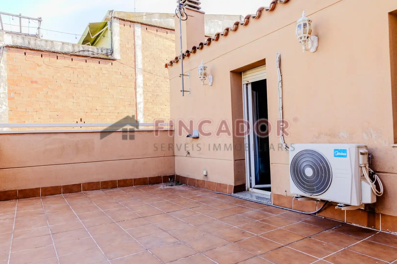 Detached homes for sale in Carrer de Gravina, Llefià