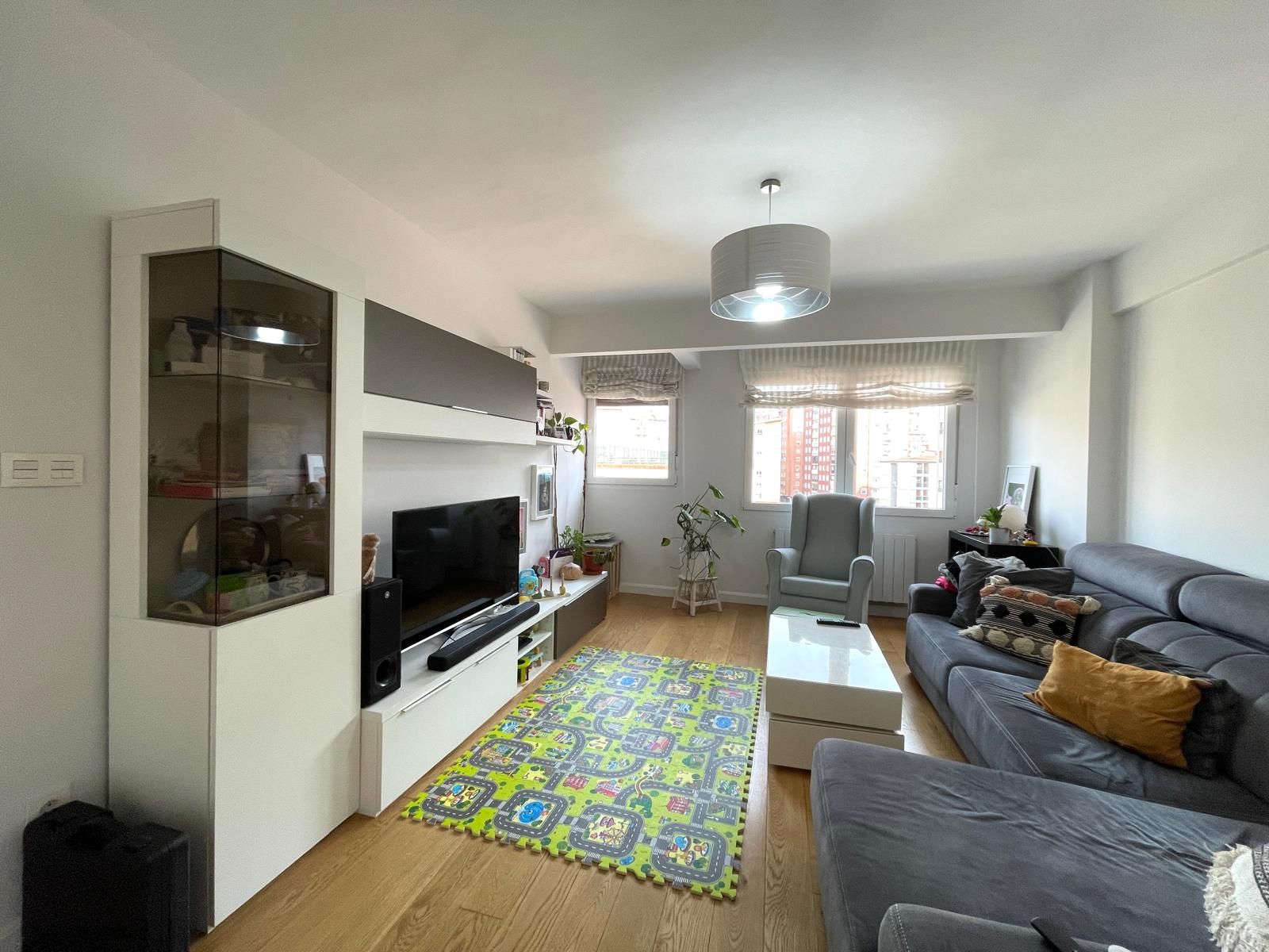 Flat for sale in Azurleku Auzoa, Santutxu - Basarrate, Begoña - Santutxu