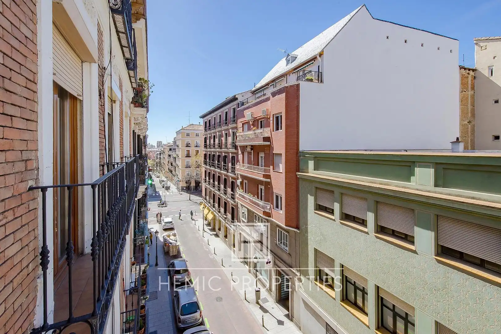 Vista exterior de Piso en venta en Madrid con Trastero y Balcón