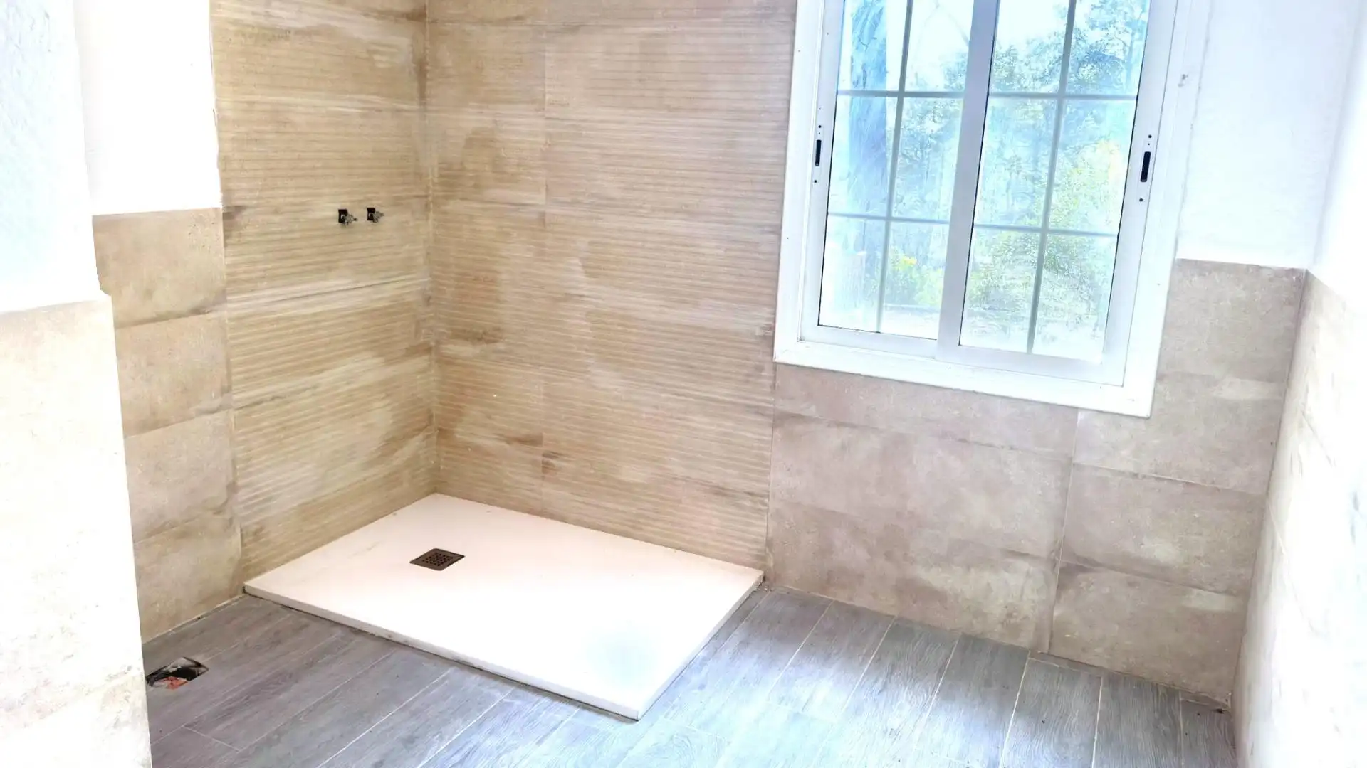 Bany de Casa o xalet en venda en Els Hostalets de Pierola amb Jardí privat, Terrassa i Balcó