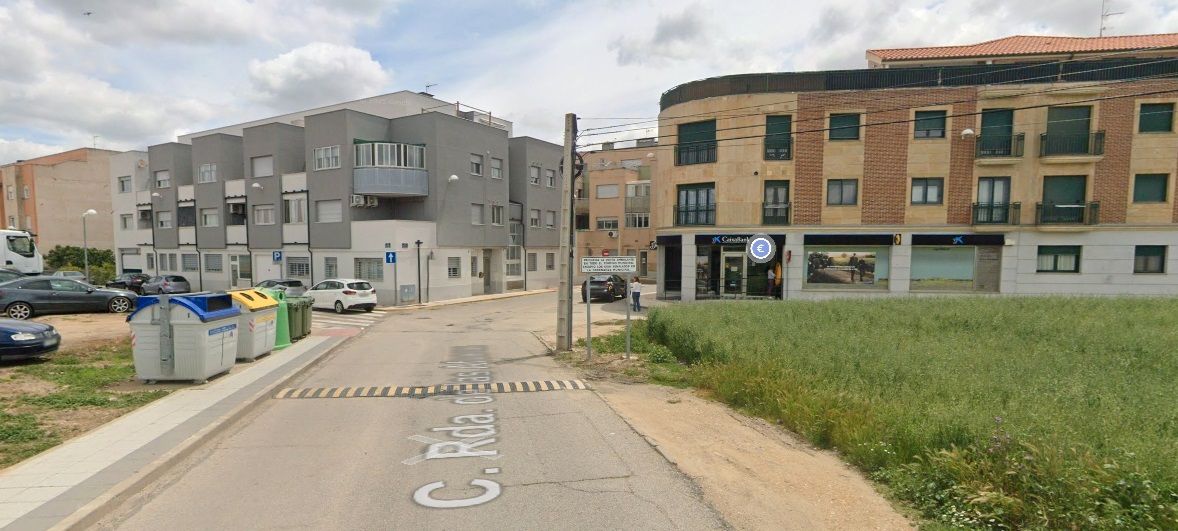 Exterior view of Garage for sale in Castellanos de Moriscos