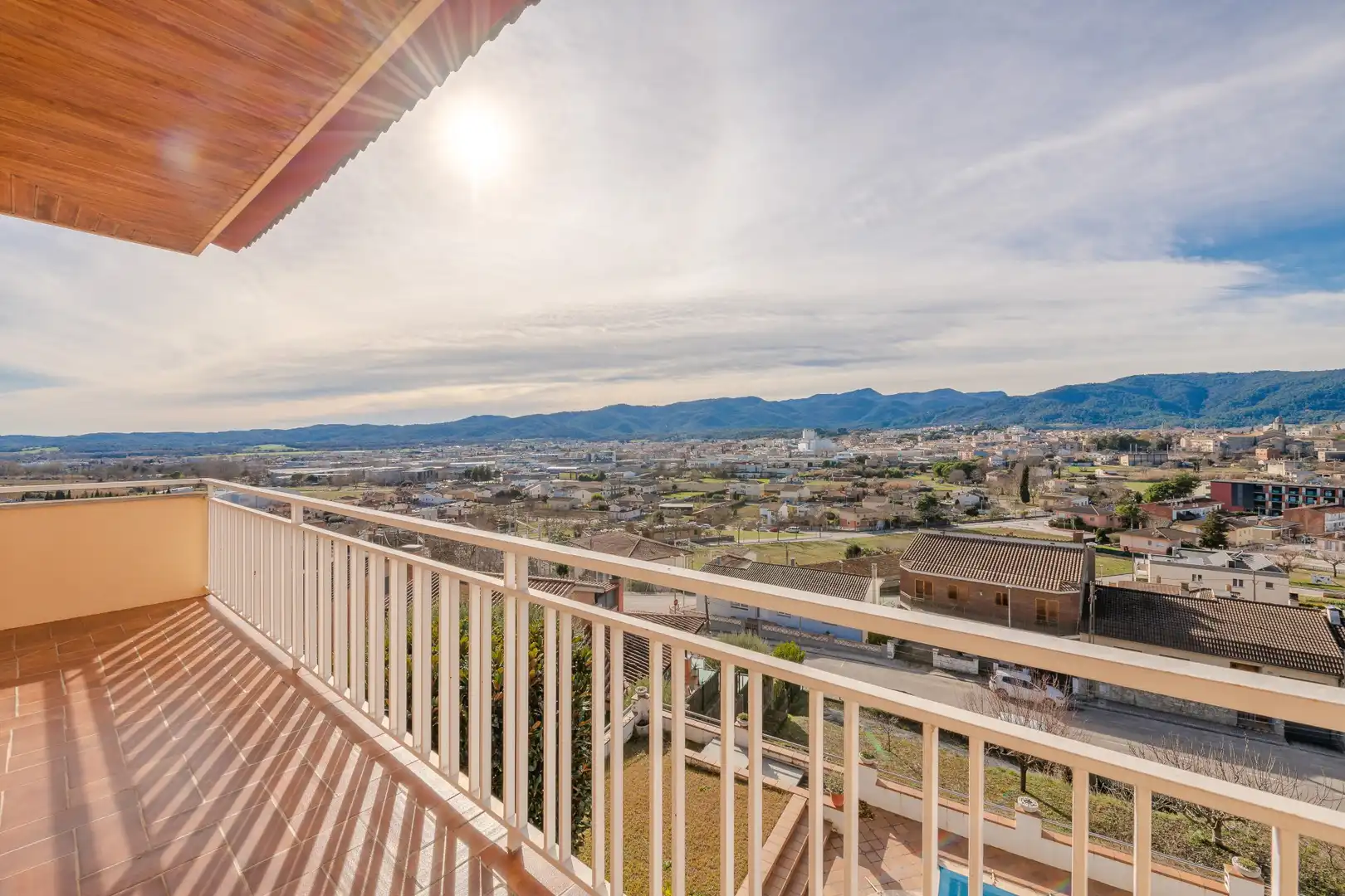 Vista exterior de Casa o chalet en venta en Banyoles con Terraza, Piscina y Balcón