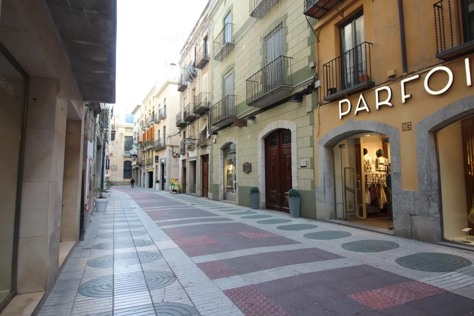 Exterior view of Houses for sale in Figueres  with Heating
