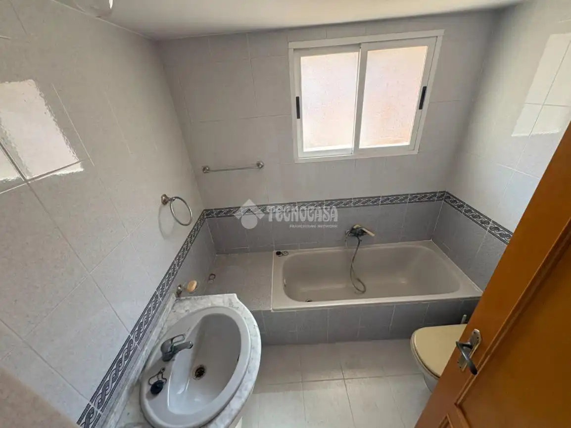 Baño de Piso en venta en Burjassot con Balcón