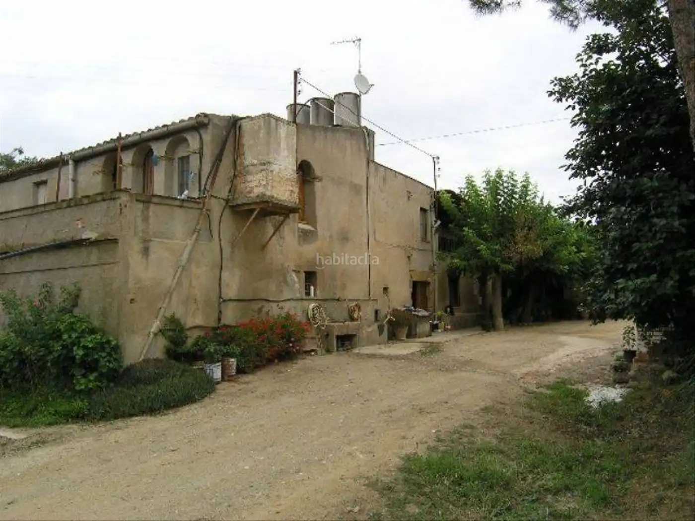 Maison rustique avec jardin à vendre à La Bisbal d'Empordà