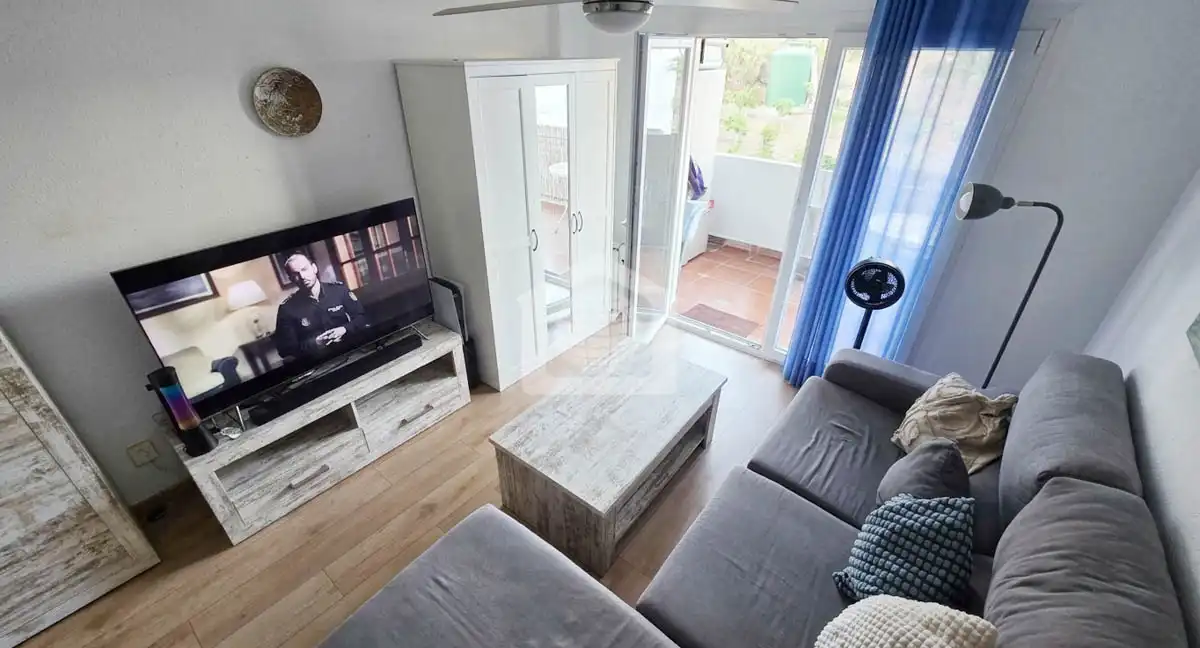 Sala d'estar de Pis en venda en Rincón de la Victoria amb Aire condicionat, Parquet i Terrassa