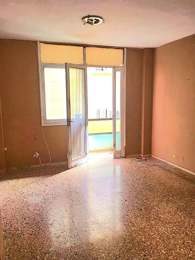 Habitación de Piso en venta en Las Palmas de Gran Canaria con Trastero y Balcón