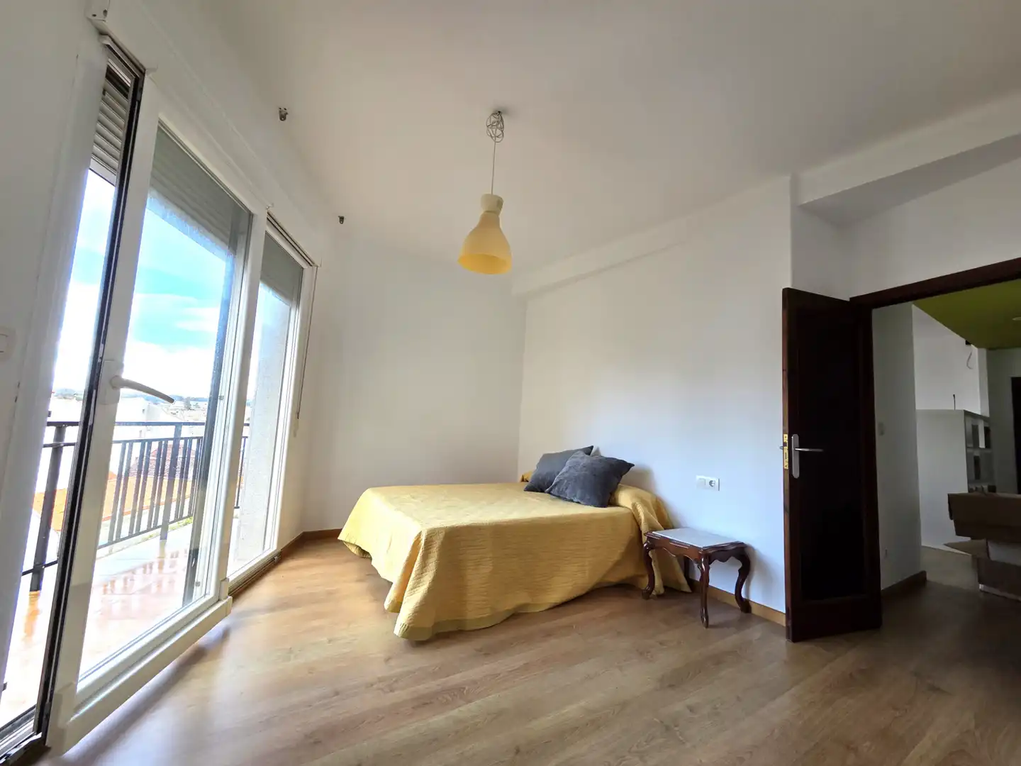 Bedroom of Flat for sale in Sanxenxo  with Parquet flooring, Terrace and Oven