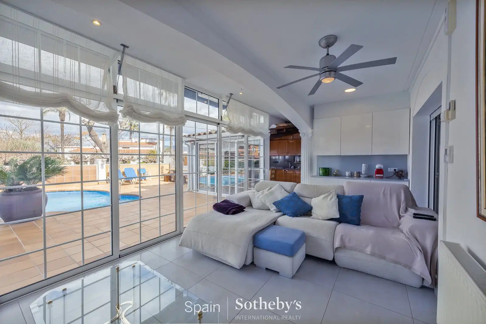 House with pool for sale in Requesens, imagen 10