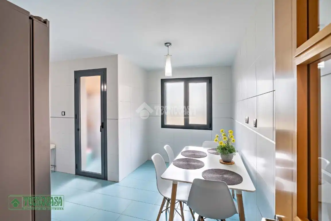 Cocina de Ático en venta en El Ejido con Aire acondicionado, Parquet y Balcón
