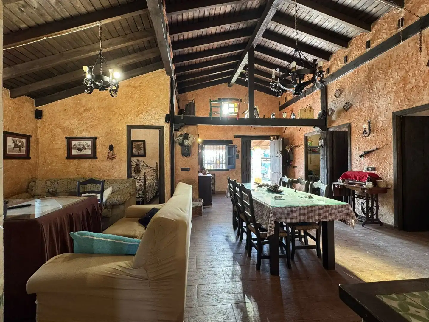 House with pool for sale in Pilas, imagen 4