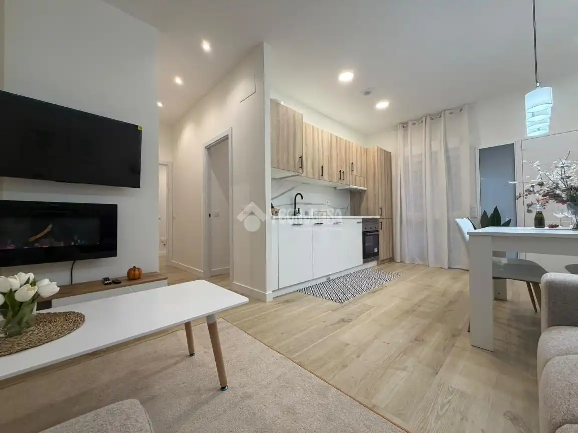 Flat for sale in C. de San Eulogio, imagen 2