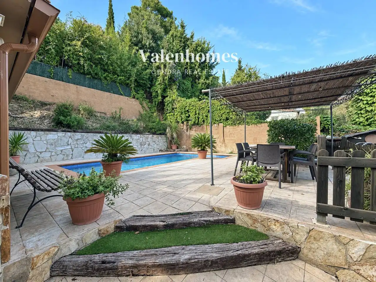 Vista exterior de Casa o chalet en venta en Molins de Rei, Barcelona