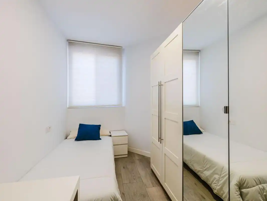Piso con ascensor en venta en C. Gaucín, imagen 16
