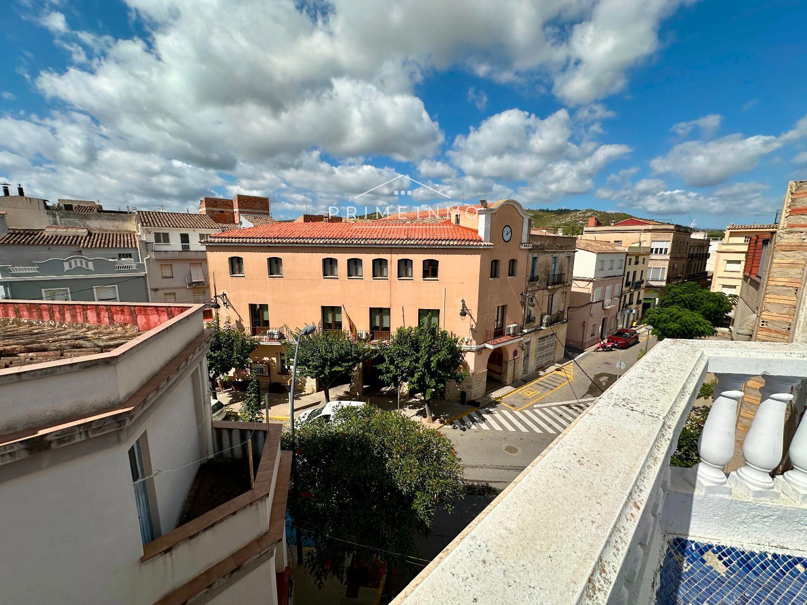 Vista exterior de Casa adosada en venda en El Perelló amb Terrassa, Traster i Balcó