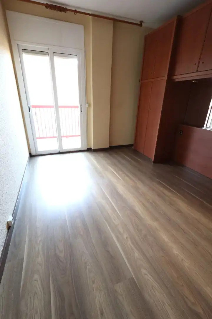 Habitación de Piso en venta en Barcelona con Calefacción y Balcón