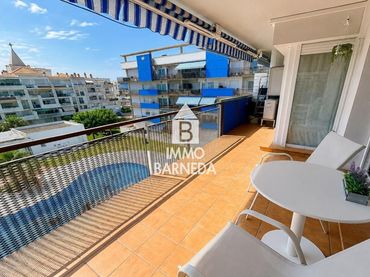 Flat with balcony for sale in Puerto Marina 2