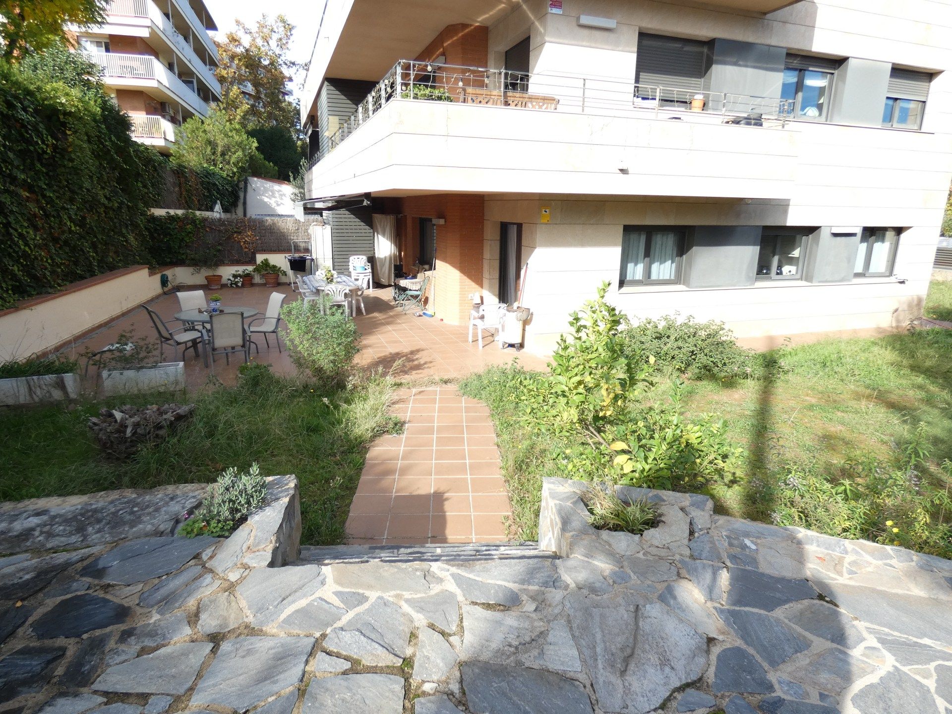 Garden of Planta baja for sale in Cerdanyola del Vallès  with Air Conditioner, Heating and Storage room