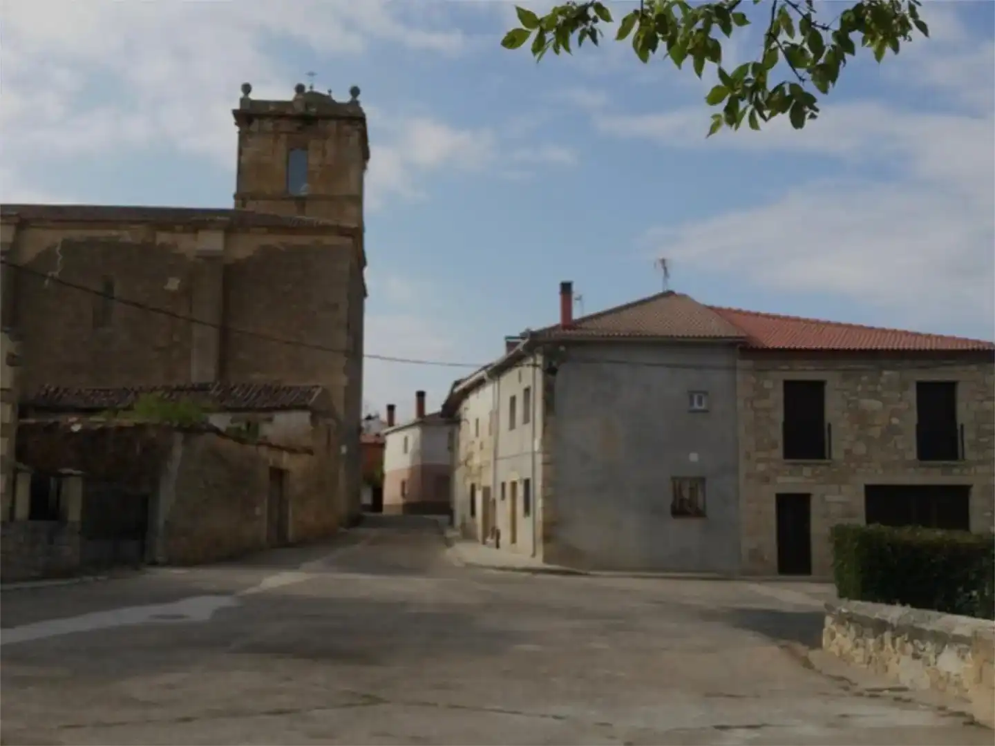 Vista exterior de Casa o xalet en venda en Torremocha del Campo amb Jardí privat