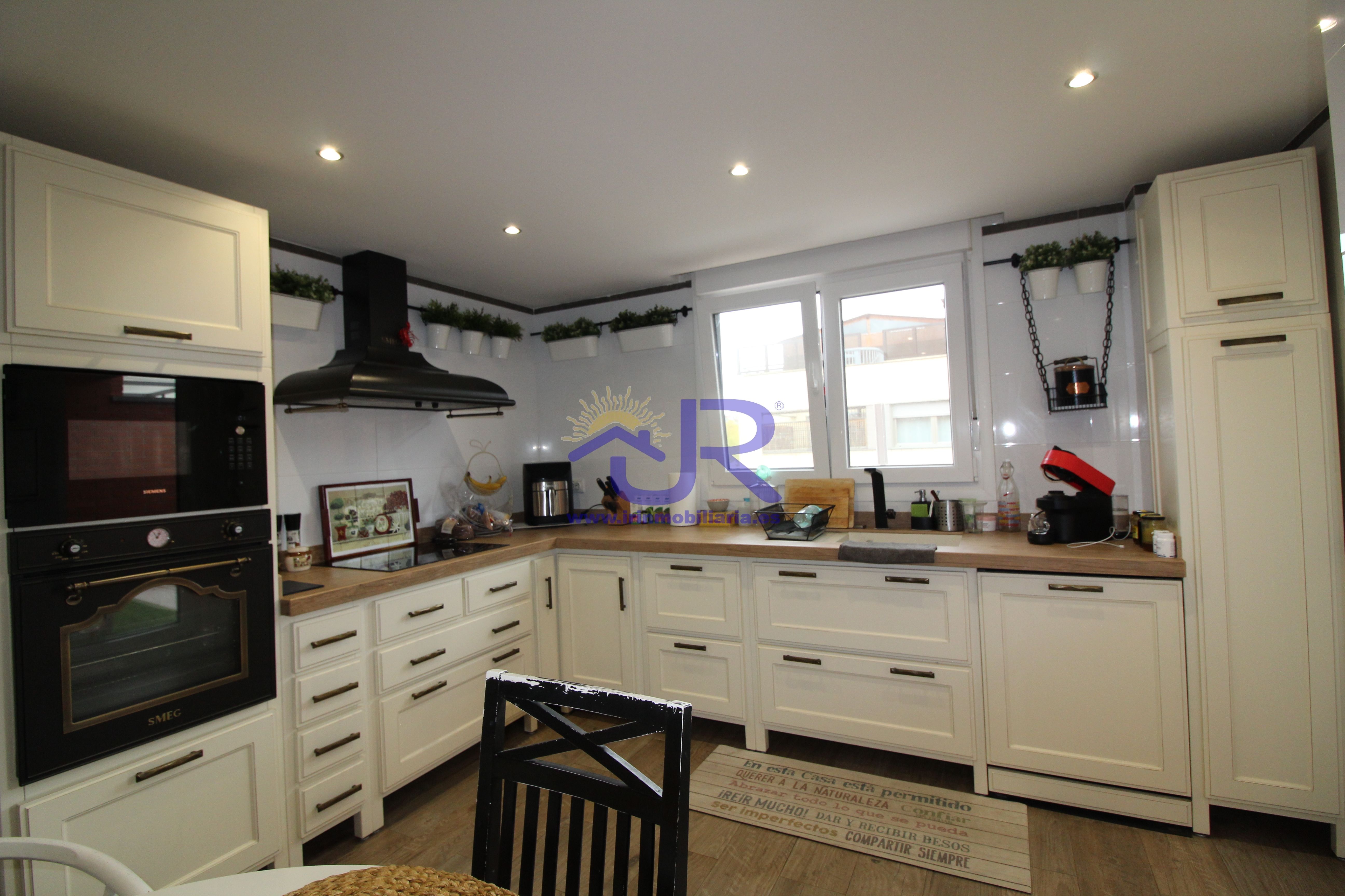 Kitchen of Attic for sale in Paracuellos de Jarama  with Heating, Terrace and Storage room
