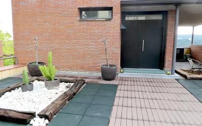 Terrassa de Casa o xalet en venda en Sant Cugat del Vallès amb Calefacció, Jardí privat i Parquet