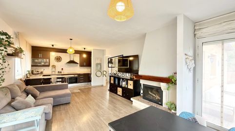 Casa con jardín, terraza y amplio garaje en Daltmar  Olèrdola