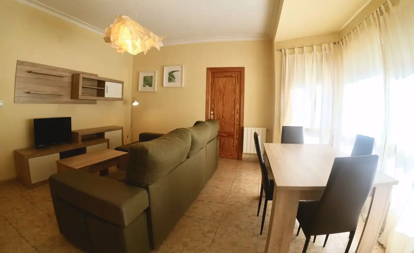Wohnzimmer von Wohnung zur Miete in Plasencia mit Heizung, Terrasse und Möbliert
