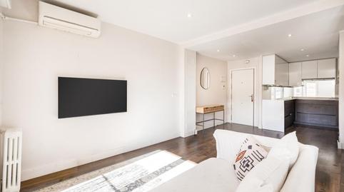 Foto 5 de Piso en venta en C. de la Infanta Mercedes, Castillejos - Cuzco,  Madrid Capital