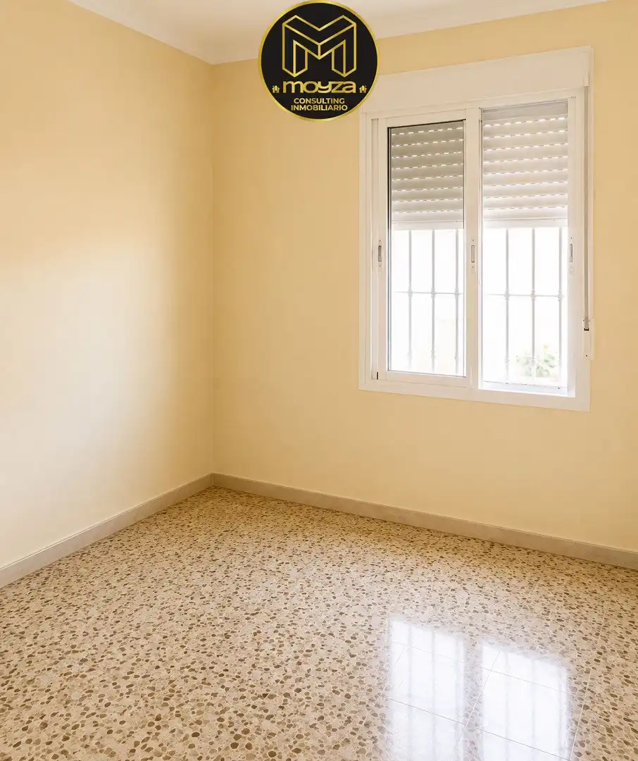 Bedroom of Houses for sale in Linares  with Terrace, Storage room and Balcony
