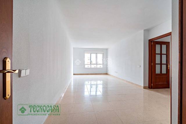 Piso en Venta en Roquetas Pueblo