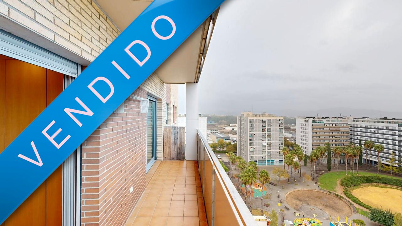 Vista exterior de Pis en venda en Barberà del Vallès amb Aire condicionat, Calefacció i Parquet