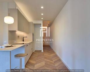 Exterior view of Apartment for sale in  Barcelona Capital  with Air Conditioner and Heating