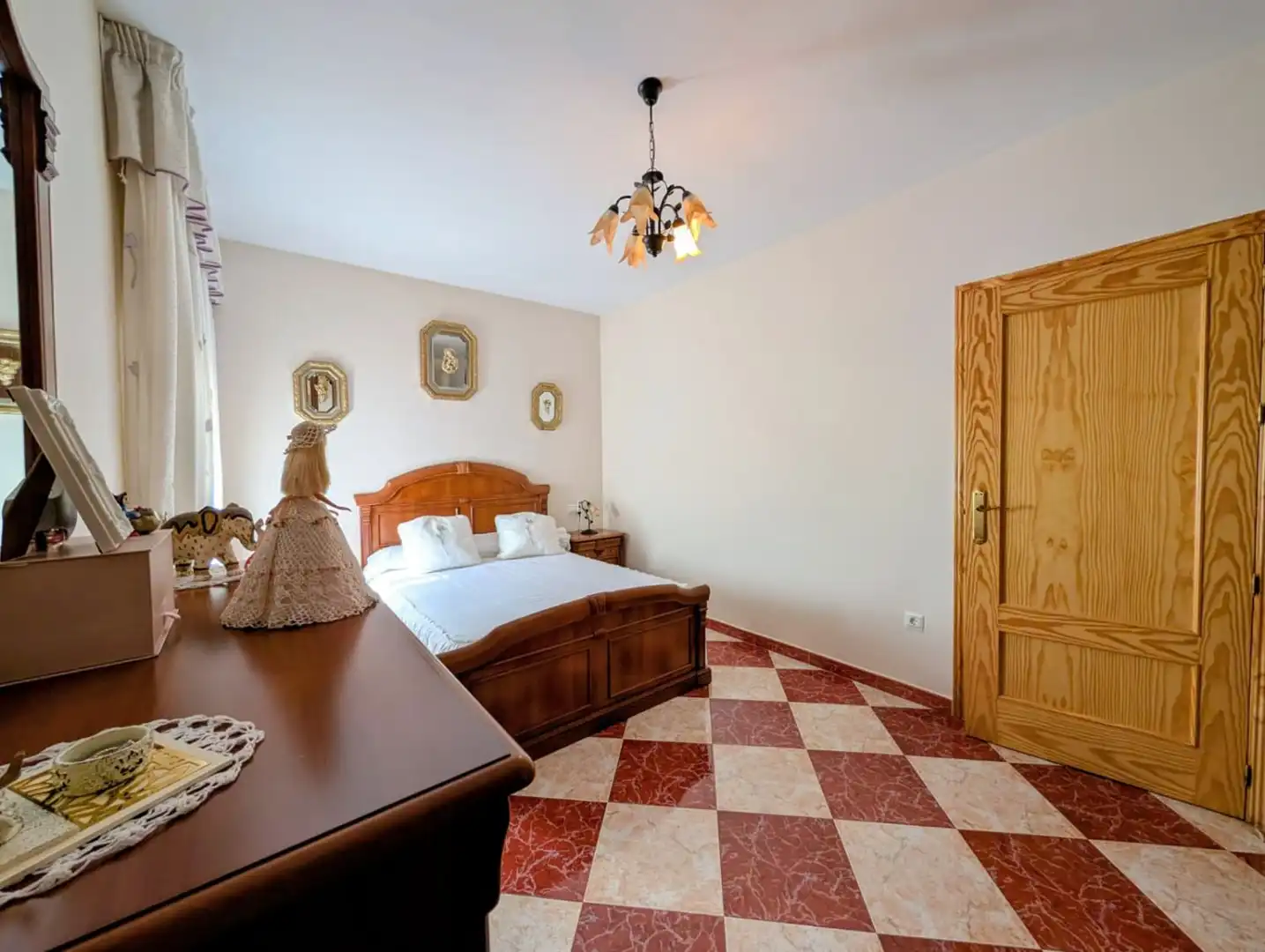 Dormitori de Casa o xalet en venda en Loja amb Aire condicionat, Terrassa i Traster