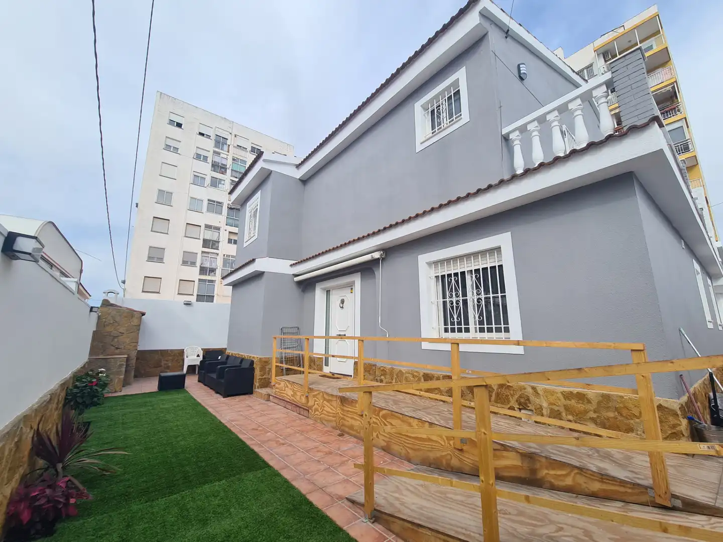 Vista exterior de Casa o chalet en venta en Vinaròs con Aire acondicionado, Calefacción y Parquet