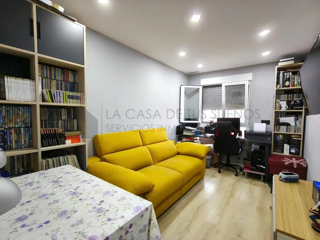 Flat for sale in Avenida Madrid De, Petrer