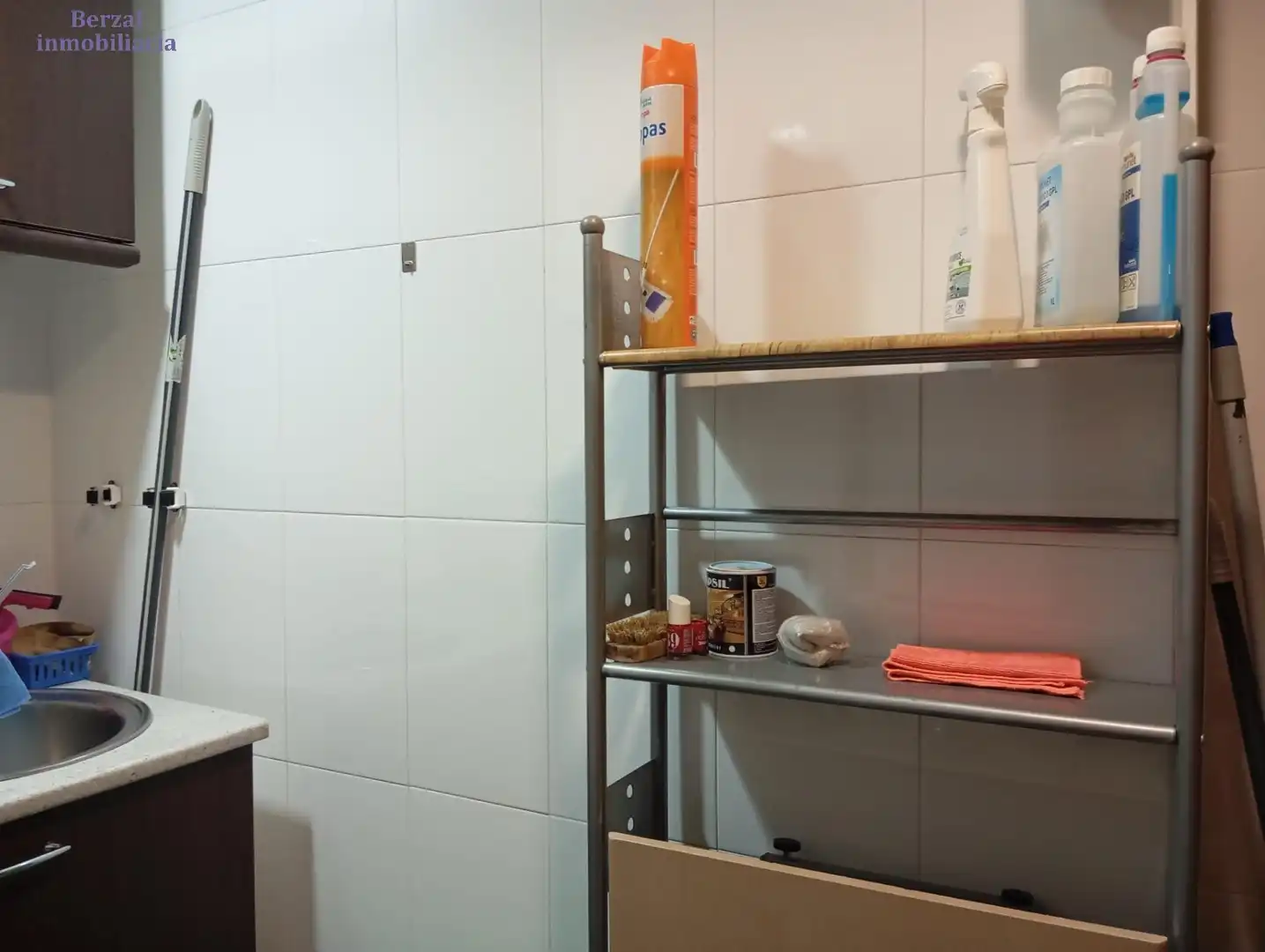 Cocina de Local de alquiler en  Logroño