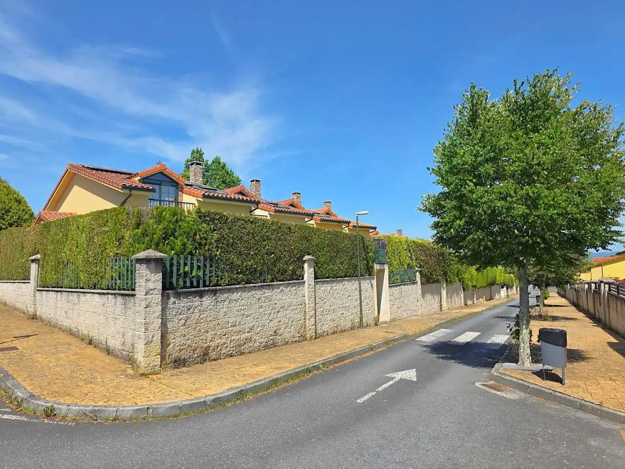 Außenansicht von Einfamilien-Reihenhaus zum Verkauf in Sada (A Coruña) mit Klimaanlage, Heizung und Privatgarten
