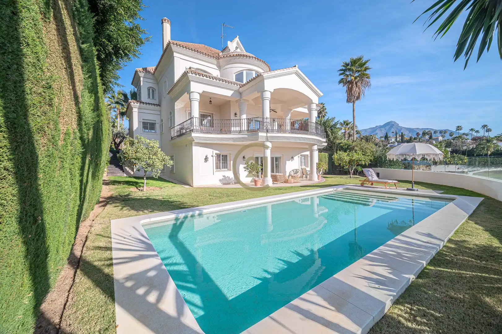 Chalet con terraza en venta en Calle Sirio, imagen 2