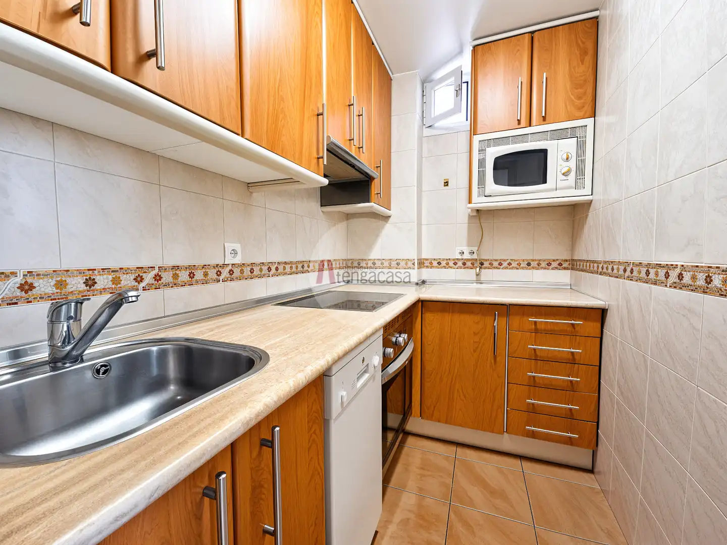 Cocina de Apartamento de alquiler en Madrid con Aire acondicionado, Calefacción y Parquet